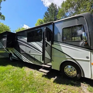Camping-car d'occasion 2024 Fleetwood Class A à moteur essence, 36 pieds - Product Image 1