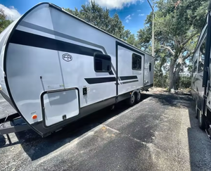 Autocaravana Usada 2024 2023 F-o-r-e-s-t R-i-v-e-r S-o-l-a-i-r-e 243BHS, Remolque de Viaje, Casa Rodante - Product Image 2