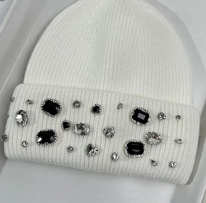 Vente en gros d'usine, bonnets d'hiver en acrylique à revers ornés de strass brillants, bonnets de luxe en strass brillants pour femmes - Product Image 5