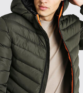 Veste coupe-vent matelassée en toile pour homme, col montant, logo frontal, épaisse, noire, respirante, antibactérienne, sur mesure par le fabricant - Product Image 5