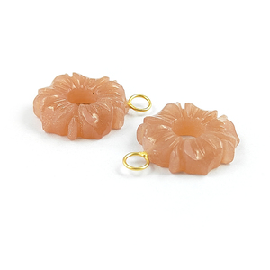 Vente en gros Pendentif en pierre naturelle sculptée Motifs de feuilles de fleurs de chat Bijoux artisanaux pour femmes - Product Image 3