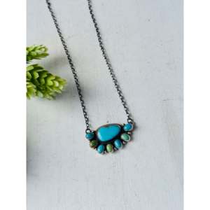 Collier superposé Geraldine James Fashion avec pierres multiples et grappe en argent sterling - Product Image 4