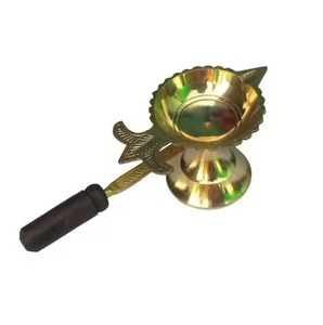 โคมไฟทองเหลืองโบราณ Diya สีทองสำหรับของตกแต่งบ้านงานแฮนด์เมด - Product Image 1