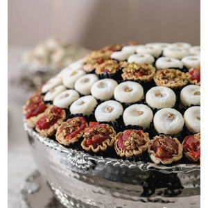 Bol à chocolat en métal doré de qualité supérieure Design attrayant Bol de service à chocolat Porte-dessert sucré Prix d'usine - Product Image 6