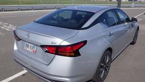 1000% % Propre Utilisé 2024 Nissannn Altima 2.5 SV FWD Utilisé - Product Image 2