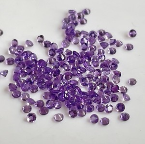 Ametyste violette naturelle, taille ronde, 1,25 mm, facettée - Ametyste en vrac de qualité supérieure - Product Image 1