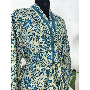 Kimono Bohème Chic pour Femme, Kimono de Luxe en Soie et Chiffon, Robe de Plage avec Motifs Paisley Bleus et Floraux - Product Image 4