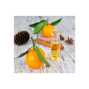 Huile essentielle pure pressée à froid d'huile d'écorce d'orange naturelle de vente chaude pour les soins de la peau, l'aromathérapie et le nettoyage à domicile - Product Image 5