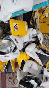 ถุงมือ MMA หนังแท้คุณภาพดีที่สุด ผลิตตามสั่ง ถุงมือ Fairtex สำหรับการต่อสู้ ดูดซับความชื้น ปิดด้วยแถบตีนตุ๊กแก อุปกรณ์มวยระดับพรีเมียม - Product Image 5