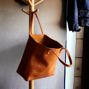 กระเป๋าถือหนังสำหรับสุภาพสตรีแฟชั่นระดับพรีเมียมพร้อมโลโก้ออกแบบได้ตามต้องการ - Product Image 5