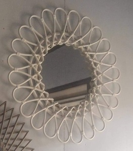Article populaire en gros Miroir en rotin naturel du Vietnam Produit fait à la main Miroir en rotin avec divers motifs - Product Image 6
