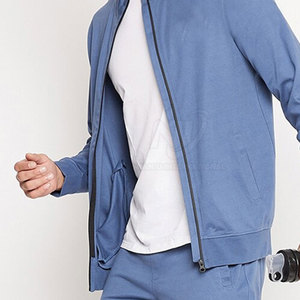 Chándales de hombre con logotipo personalizado superventas de dos piezas con mangas largas de diseño sólido y transpirable para el invierno - Product Image 4
