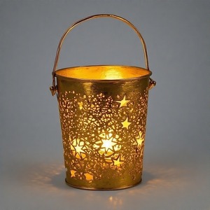 Portavelas de aluminio SparkJoy Winter Blessing elegante diseño fundido perfecto para la Nochebuena y la decoración navideña - Product Image 3