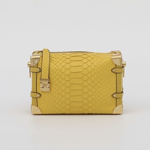 กระเป๋าหนังแฟชั่นหรูหราสำหรับผู้หญิงขายส่ง กระเป๋าหนังสะพายข้างขนาดเล็ก ดีไซน์สั่งทำได้ - Product Image 6