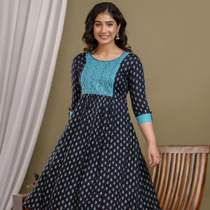 Kurtis Anarkali Reales de Fabricante Indio, Ropa Étnica al por Mayor, Diseños Tradicionales y Elegantes - Product Image 1
