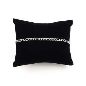 Pulsera Figaro de 3 mm en Plata, Oro de 14K, Oro de 18K, Oro Rosa, Acabado en Rodio y Chapado en Oro con Diamantes, Perlas y Dijes - Product Image 2