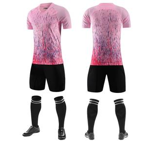 ชุดเสื้อกีฬาทีมฟุตบอลแบบกำหนดเองชุดฟุตบอลสำหรับผู้ใหญ่น้ำหนักเบาระบายอากาศได้ดีชื่อทีมโลโก้ - Product Image 2