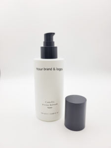 Un tónico coreano de camelia que aumenta la hidratación y deja la piel fresca, suave y radiante durante todo el día. - Product Image 4