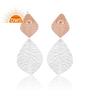 ต่างหูทองเหลืองสีโรสโกลด์ทำด้วยมือดีไซน์ล่าสุดทำจากทองเหลืองมีพื้นผิวเป็นหยดน้ำจากผู้ผลิตเครื่องประดับชั้นดี - Product Image 2