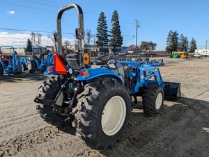 Nouveaux tracteurs utilitaires LS Tractor série MT3, MT342 42 CV et MT352 53 CV, avec options de chargeur frontal pour l'agriculture et l'aménagement paysager - Product Image 6