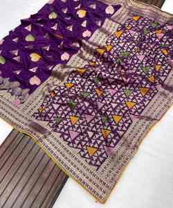 Chiffon Saree with <b>Brooches</b> and Stitched Blouse for Elegant Party Wear <b>Women</b> - Product Image 2