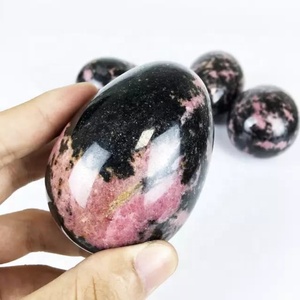 Œuf de Rhodonite Naturelle Polie, Pierre de Cristal Rose et Noire, Gemme pour la Guérison, la Méditation, la Décoration Intérieure et la Collection de Cadeaux - Product Image 1