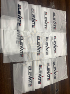 Ensemble de pulls à capuche biodégradables personnalisés pour la saison estivale, tailles XL XS, sac en plastique scellé avec logo sérigraphié - Product Image 2