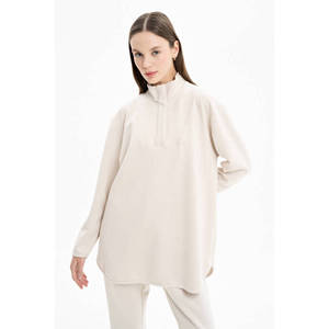 Sudadera de Punto con Cuello Alto Beige para Mujer - Product Image 4