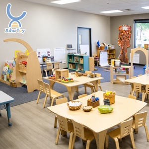 Set Tavolo e Sedie in Legno Montessori per Bambini con Organizer per Asili Nido, Scuole Materne e Aule Scolastiche - Product Image 1