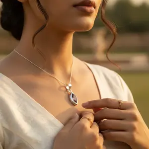 Colgante Religioso de Amatista con Baño de Rodio para Mujer - Joyería de Plata 925 - Product Image 3