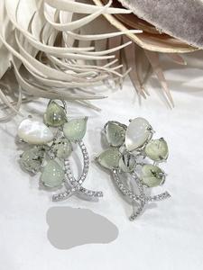 Elegantes pendientes llamativos con hermoso trabajo de piedra para mujeres niñas para fiesta y compromiso para fiesta de moda - Product Image 3