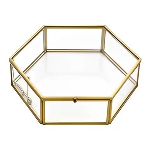 Boîte à bijoux haut de gamme, magnifique design en verre, boîte à bijoux artisanale, classique, plaquée or - Product Image 1