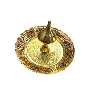 Quemador de incienso de hierro fundido Chapado en negro con acabado artesanal y mango de madera perfecto para una mesa elegante - Product Image 4