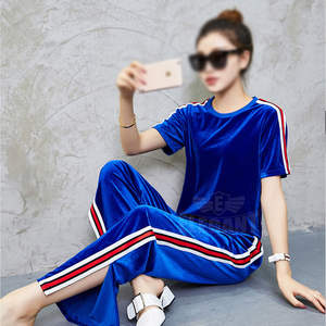 Mode femmes pantalons de survêtement et sweat à capuche ensemble fermeture éclair haut court velours Jogging costume velours survêtements deux pièces ensemble femmes vêtements - Product Image 1