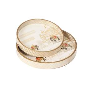 Plateaux de service ronds en bois de qualité supérieure, durables, avec des motifs classiques Pichwai disponibles pour la cuisine et la salle à manger - Product Image 1