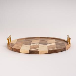 Bandeja de madera de forma redonda con asas de metal dorado para Hotel restaurante bandejas de mesa para servir comida hechas a mano - Product Image 3