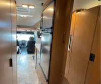 Fournisseur de caravane de camping de classe B+ d'occasion Thor Siesta Sprinter 24SA 2015 à vendre