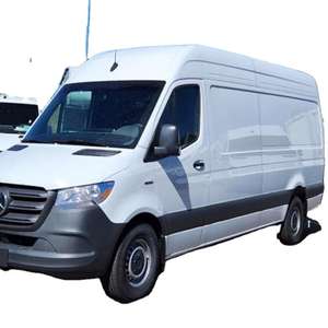 Furgoneta SPRINTER CARGO 170 WB AWD 2024 de Techo Alto, con Poco Kilometraje, Cabina Espaciosa, Características de Seguridad Avanzadas, Volante a la Derecha, Techo Panorámico R17, MÁS VENDIDA - Product Image 1