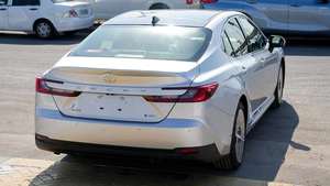 Toyota Camry hybride d'occasion - Product Image 2