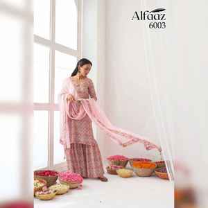 Traje listo para mujer de seda de muselina con estampado digital Conjunto elegante listo para usar Top y Palazzo con estampado floral digital Dupatta - Product Image 1