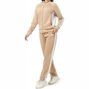 Vêtement de sport pour femme en polyester/coton, imprimé, à séchage rapide, respirant, léger, coupe ajustée, design à capuche, complet, vente en gros - Product Image 4