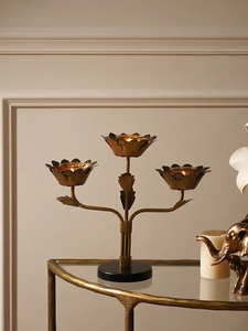 Candelabro de 5 Brazos Chapado en Oro de Lujo a Precio Económico, Disponible al por Mayor y a Precio de Fábrica para Bodas e Iglesias - Product Image 5