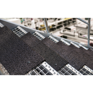 Profilo per bordi di scala Heavy Duty, Nero, 800 x 230 x 30mm (L x P x H) - TKPHD800-06 - Product Image 2