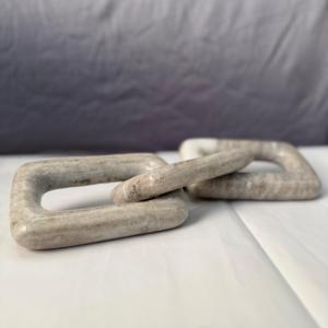 Centro de Mesa de Lujo para Decoración del Hogar, Elegante y Ecológico, con Cadena Ovalada de Piedra Blanca Grande, Estilo Art Deco - Product Image 1