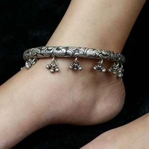 Tobillera de Plata 925, Estilo Noor Chitai Phool Pati, Chapada en Oro, con Diamantes y Perlas, Diseño Lindo, Religiosa Cristiana - Product Image 4