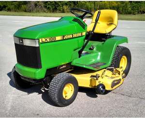 Cortadora de césped John Deere X167R - Product Image 5