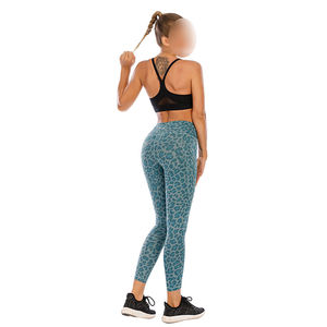 Leggings de tela suave para mujer, diseñados para una apariencia limpia, estructura flexible y comodidad confiable. - Product Image 3