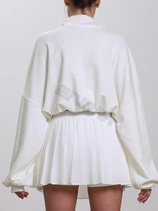 Sweat-shirt élégant à capuche et col roulé pour femme, style streetwear hiver-automne, avec fermeture éclair, tissé, demi-zip frontal, logo, 100% coton - Product Image 5