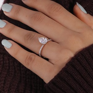 Bague de fiançailles en or 10 carats 18 carats personnalisée pour GIA IGI certifiée VVS CVD Lab-Grown Créée Radiant Cut Pave Yellow Pearl Pear Cut - Product Image 3