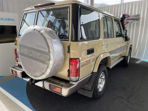 Sedán VX-V 2018, Motor de 4.5L de Aspiración Natural, Caja de Cambios Automática, Tracción en las Cuatro Ruedas, Volante a la Izquierda, Asientos de Cuero, Neumáticos R18, Híbrido Euro IV - Product Image 4